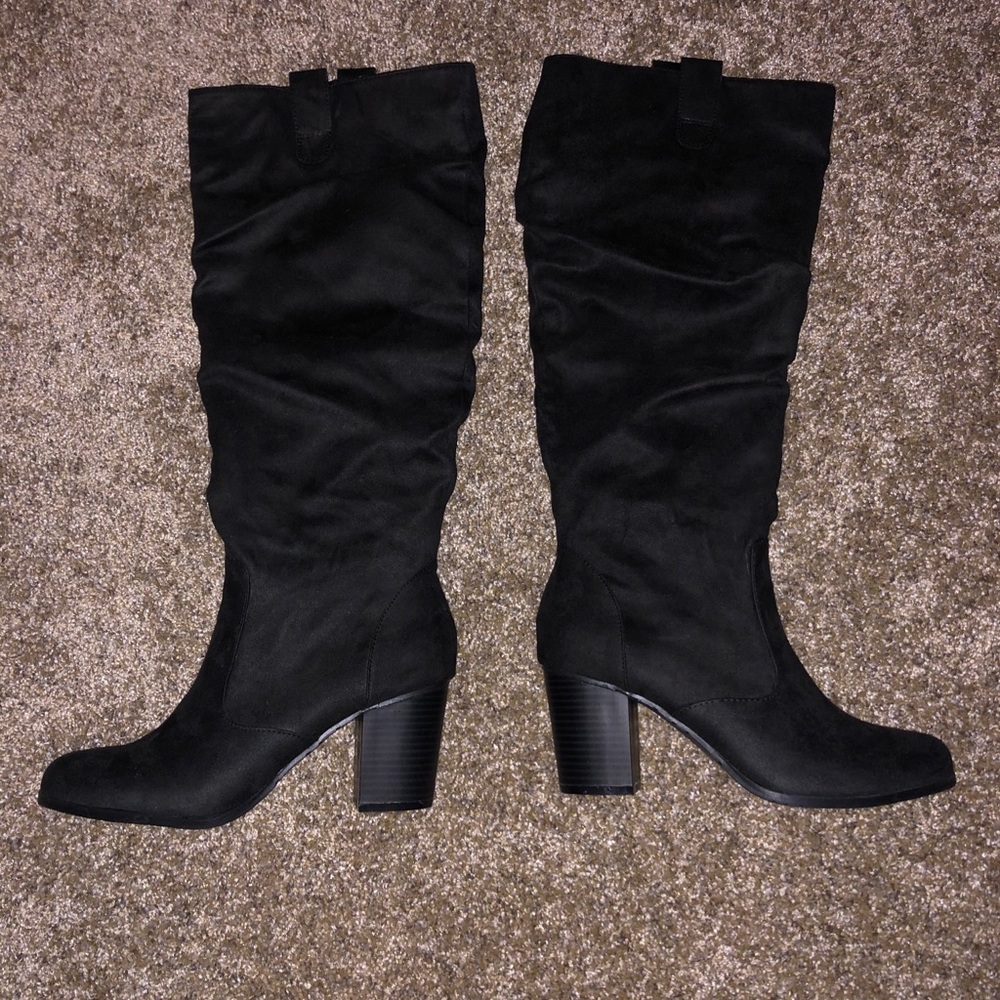 Kenneth Cole Lady Sway Black Boots